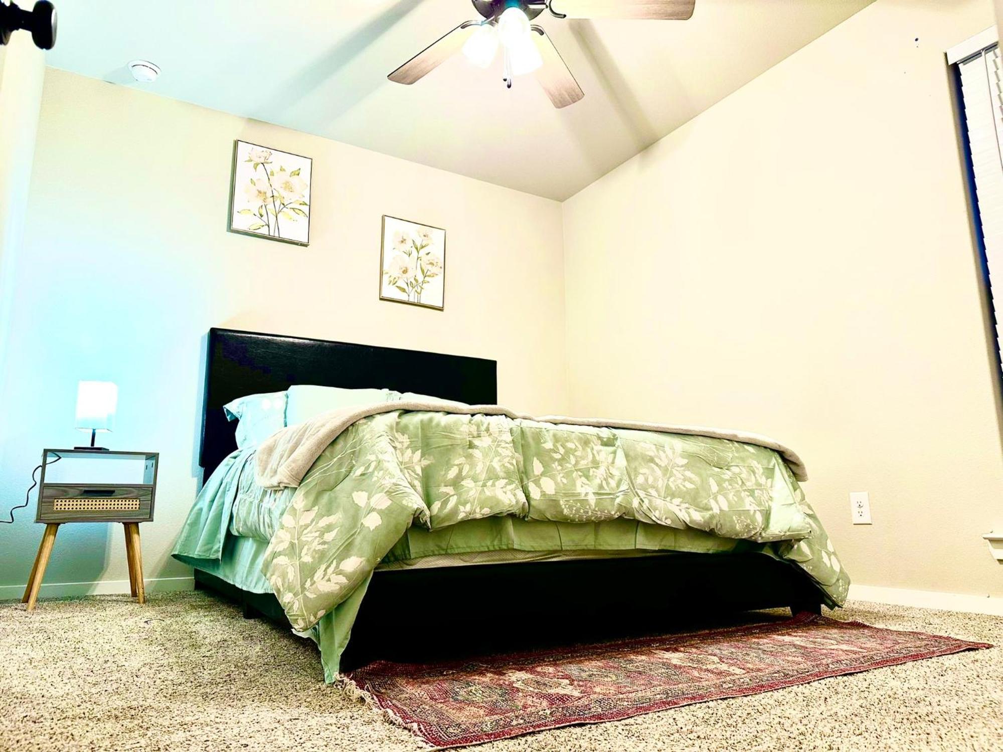 3Bed/2Bath Cozy Spacious Place Лъбък Екстериор снимка